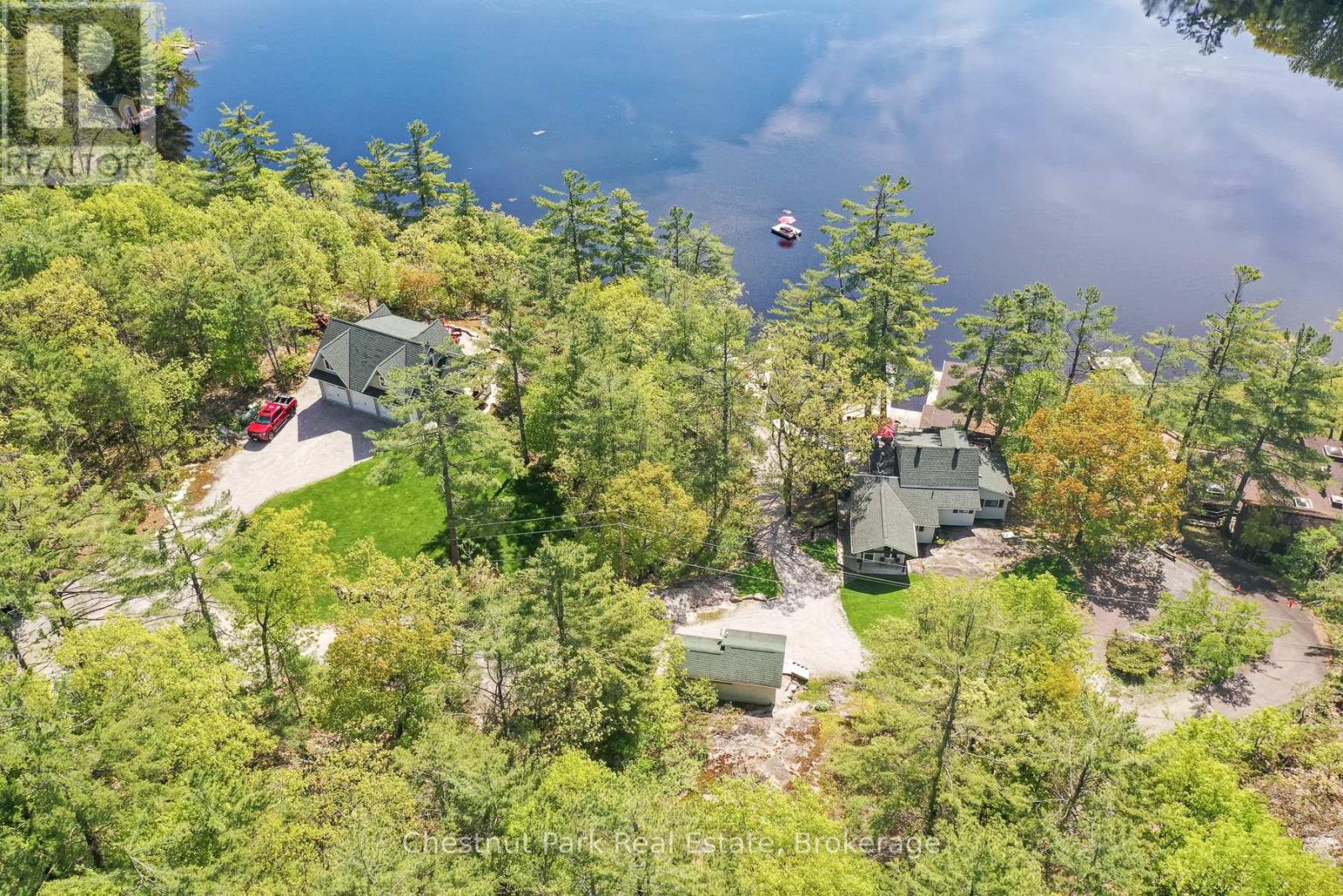 4458 Riverview Drive, Severn, Ontario  P0E 1G0 - Photo 2 - S12181717