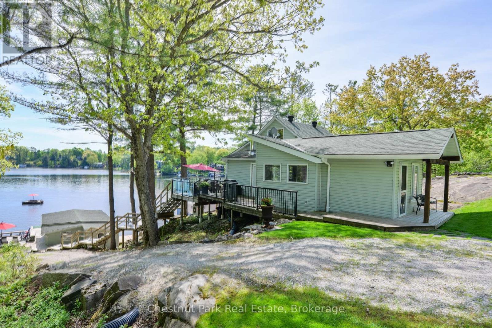 4458 Riverview Drive, Severn, Ontario  P0E 1G0 - Photo 6 - S12181717