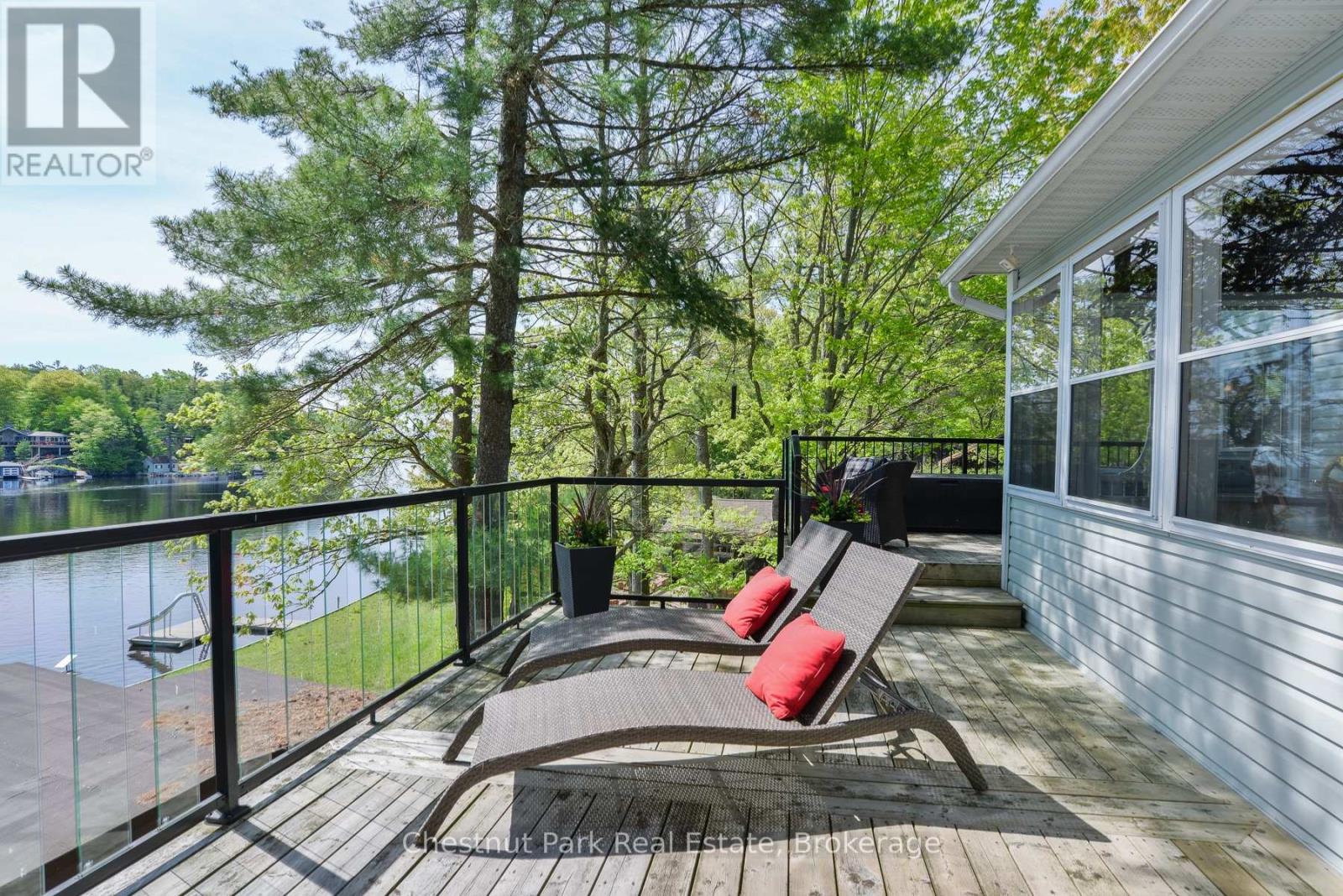 4458 Riverview Drive, Severn, Ontario  P0E 1G0 - Photo 9 - S12181717