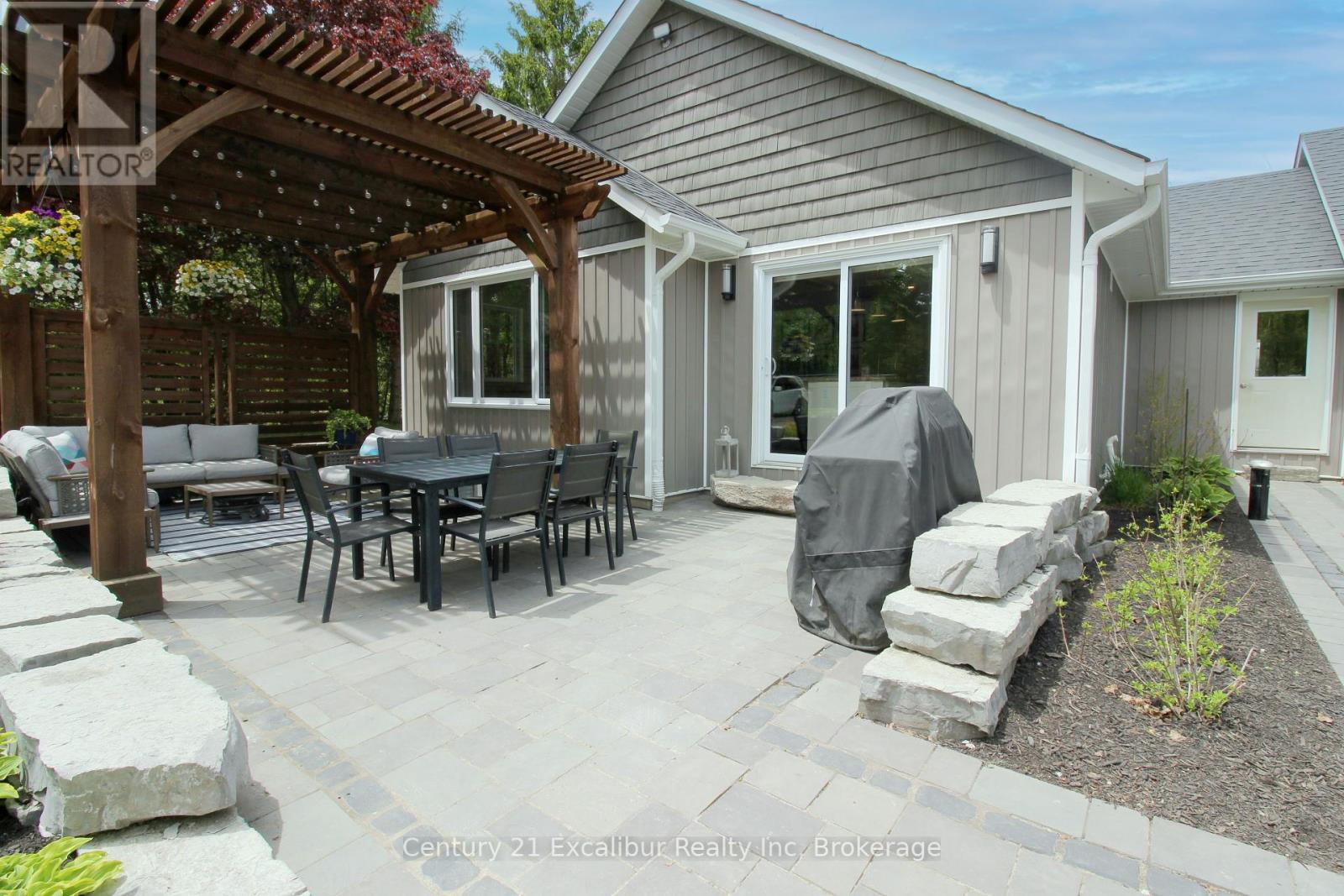 8043 Eramosa Garafraxa Tl, Centre Wellington, Ontario  N1M 2W5 - Photo 4 - X12181790