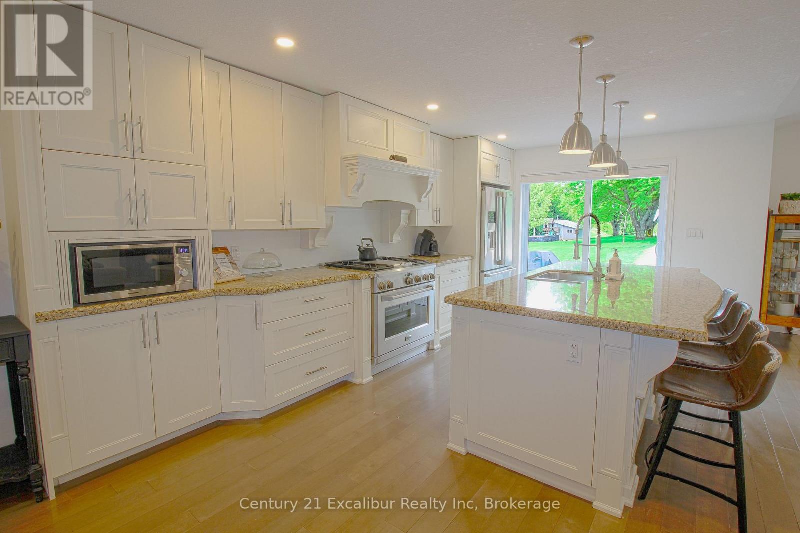 8043 Eramosa Garafraxa Tl, Centre Wellington, Ontario  N1M 2W5 - Photo 7 - X12181790