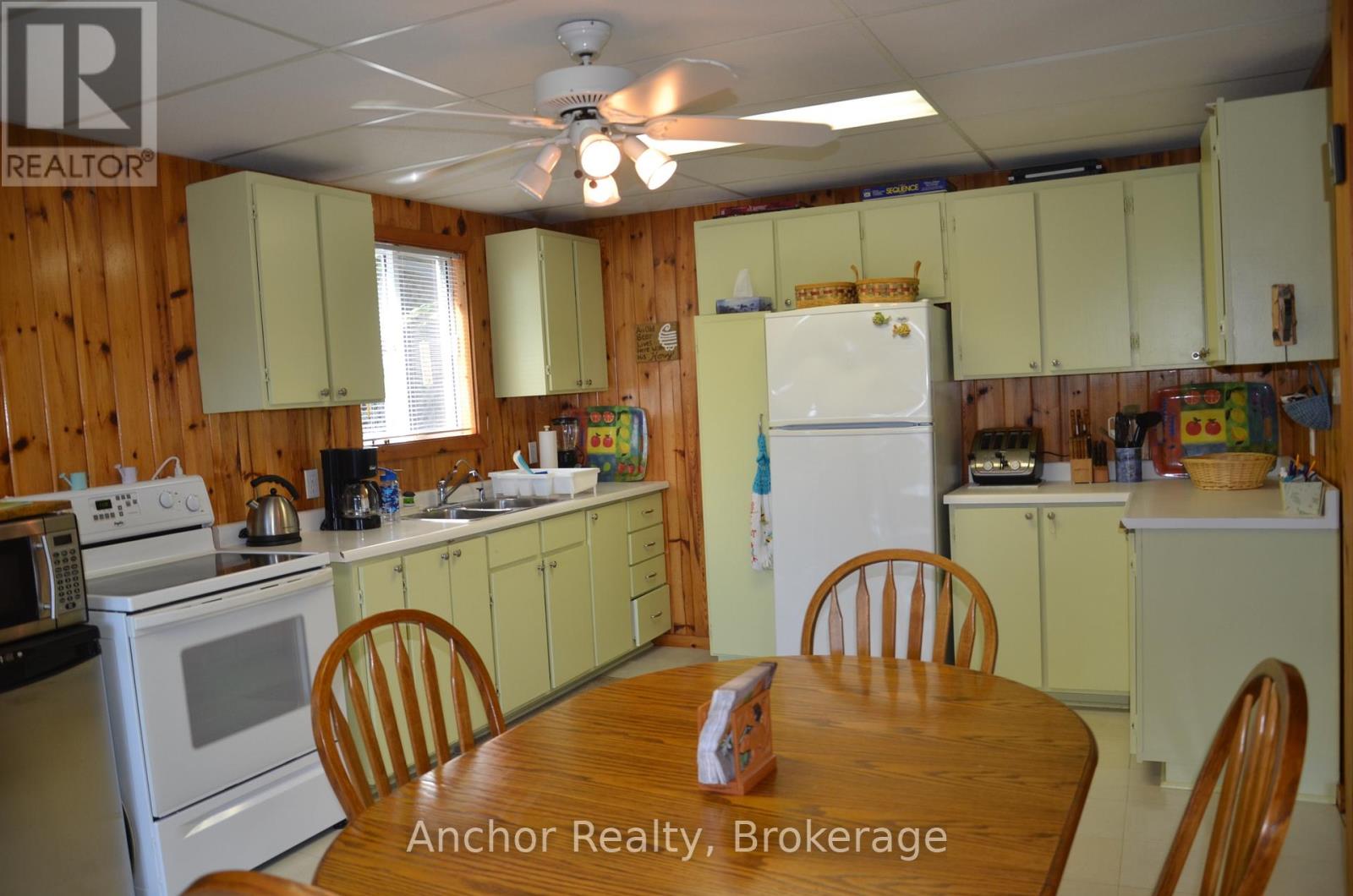 10167 Little Hawk-West Sho, Algonquin Highlands, Ontario  K0M 1S0 - Photo 14 - X12181812