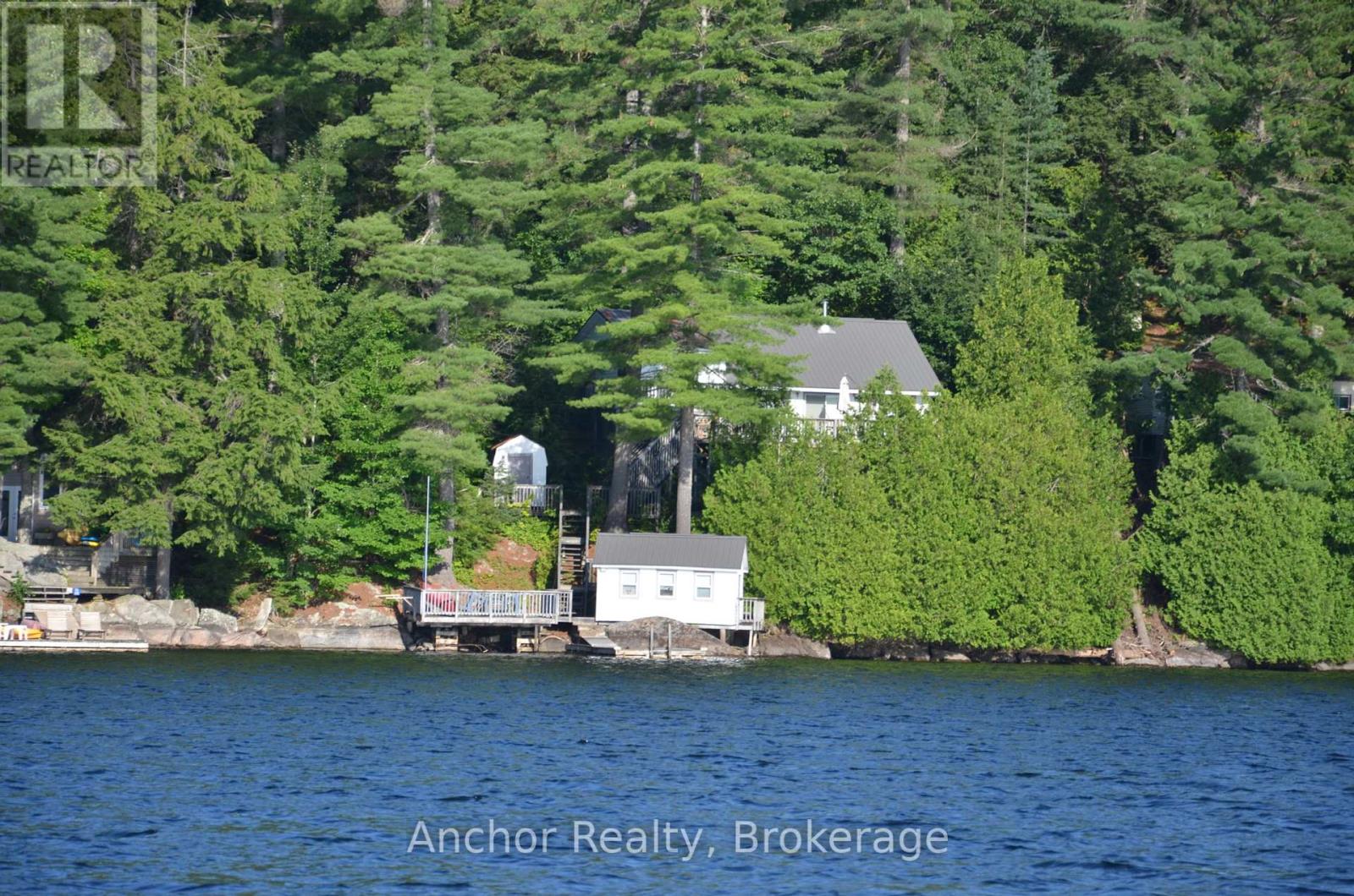 10167 Little Hawk-West Sho, Algonquin Highlands, Ontario  K0M 1S0 - Photo 2 - X12181812