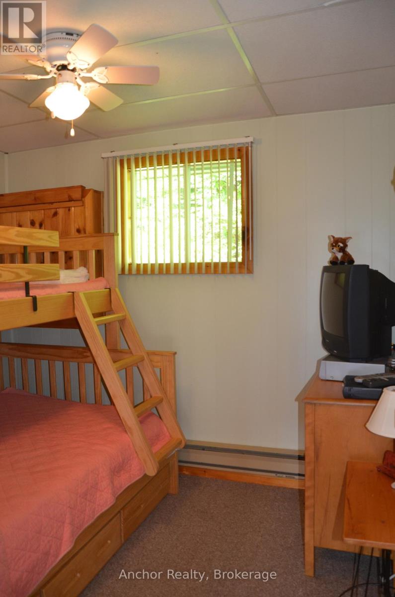 10167 Little Hawk-West Sho, Algonquin Highlands, Ontario  K0M 1S0 - Photo 26 - X12181812