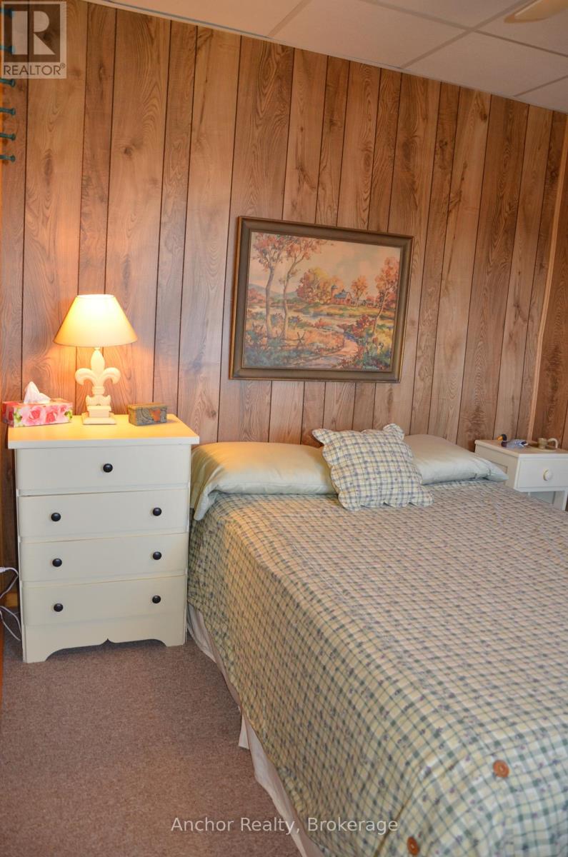 10167 Little Hawk-West Sho, Algonquin Highlands, Ontario  K0M 1S0 - Photo 32 - X12181812