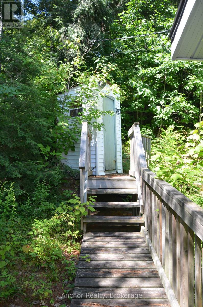 10167 Little Hawk-West Sho, Algonquin Highlands, Ontario  K0M 1S0 - Photo 35 - X12181812