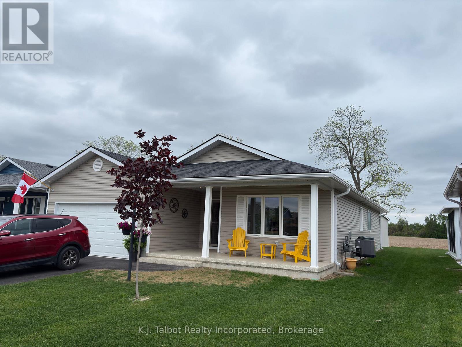 119 Lake Breeze Drive, Ashfield-Colborne-Wawanosh, Ontario  N7A 0C6 - Photo 1 - X12181850