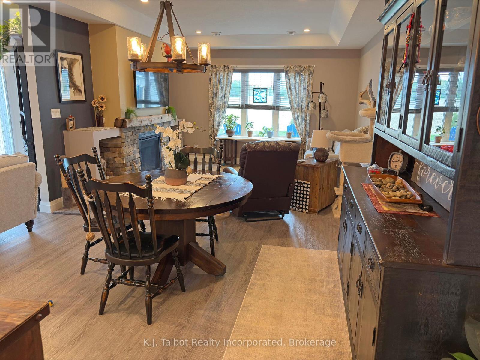 119 Lake Breeze Drive, Ashfield-Colborne-Wawanosh, Ontario  N7A 0C6 - Photo 10 - X12181850
