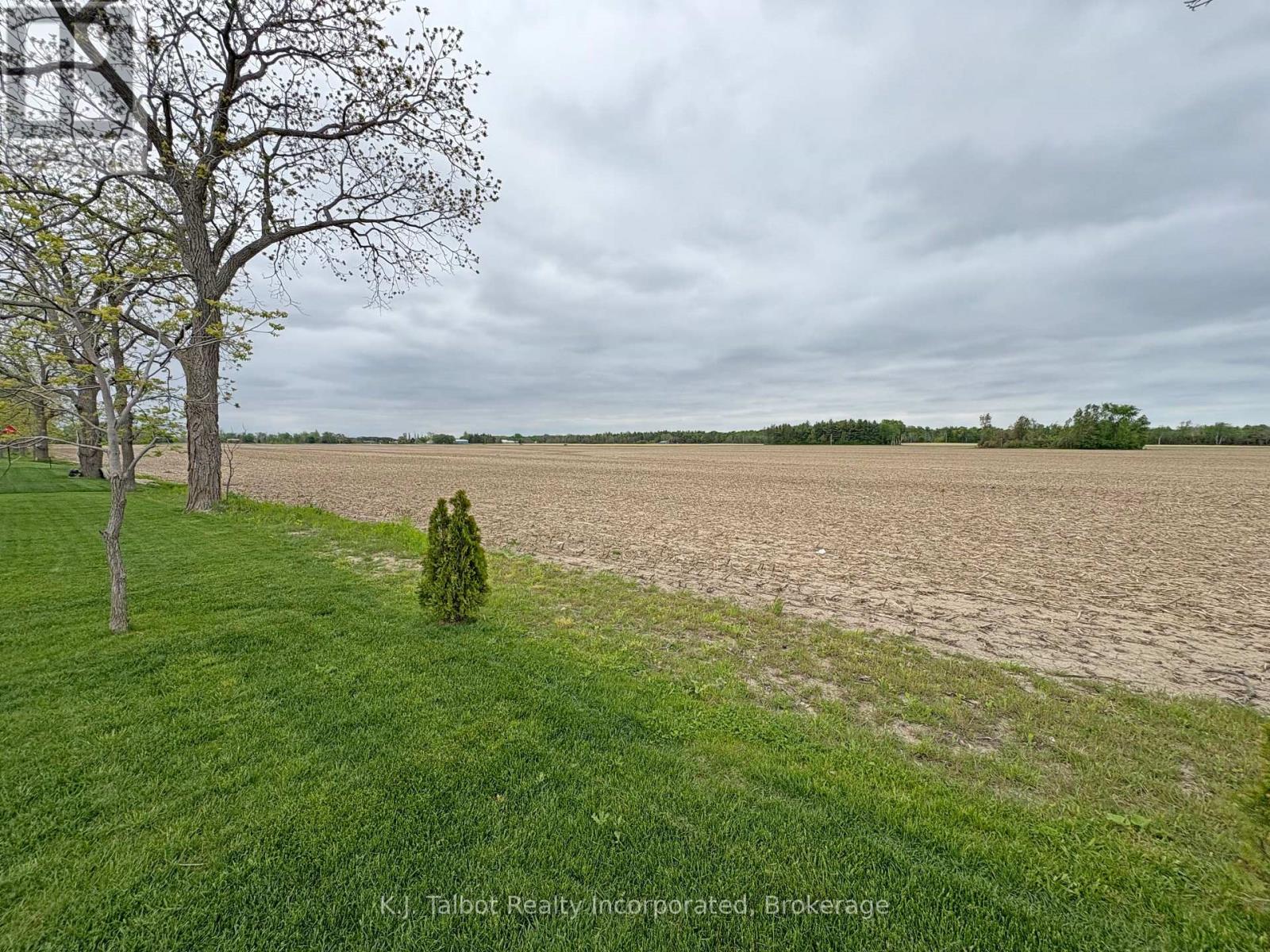 119 Lake Breeze Drive, Ashfield-Colborne-Wawanosh, Ontario  N7A 0C6 - Photo 36 - X12181850