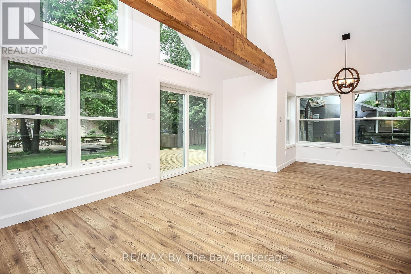 181 Knox Road E, Wasaga Beach, Ontario  L9Z 2T6 - Photo 11 - S12182108