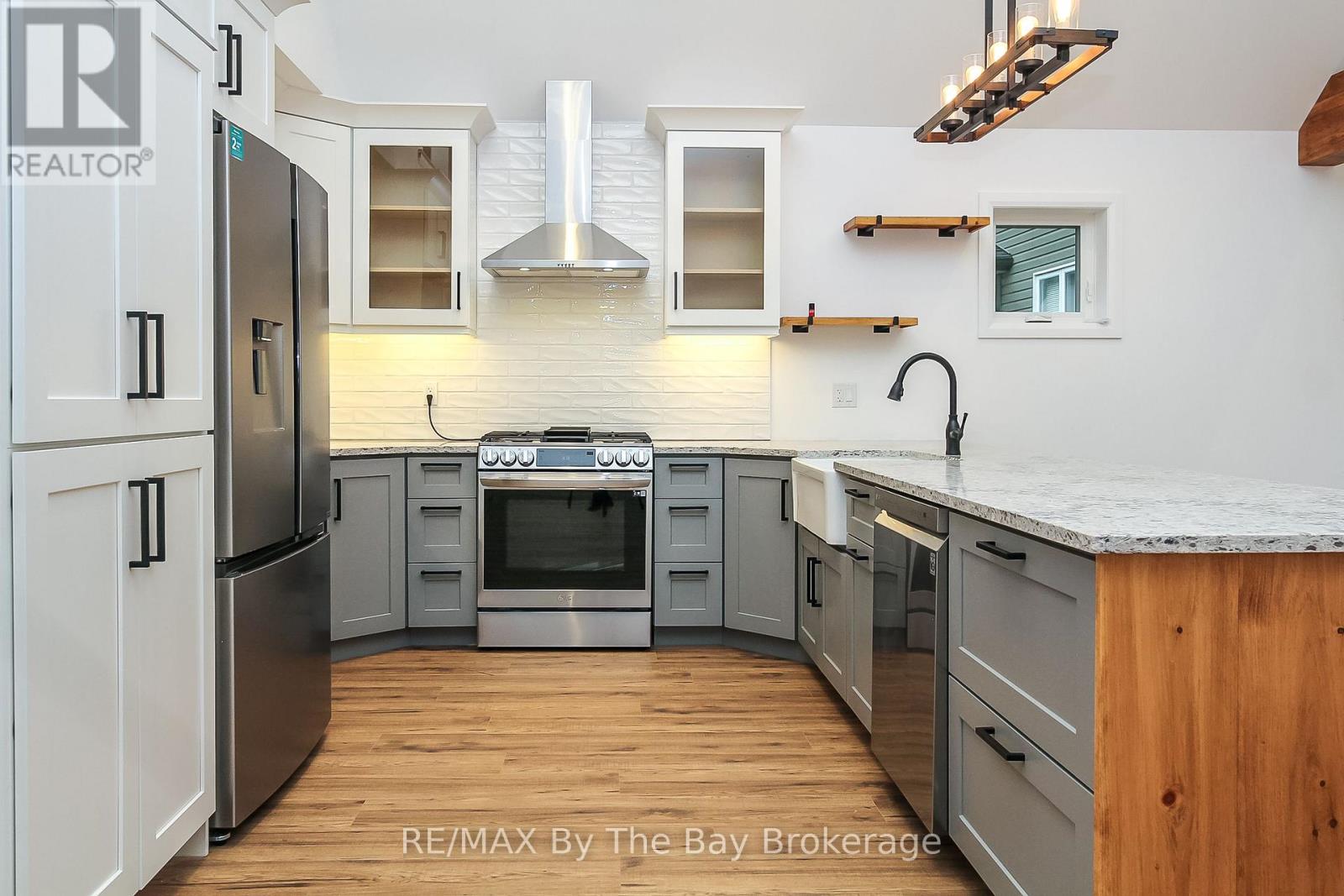 181 Knox Road E, Wasaga Beach, Ontario  L9Z 2T6 - Photo 14 - S12182108