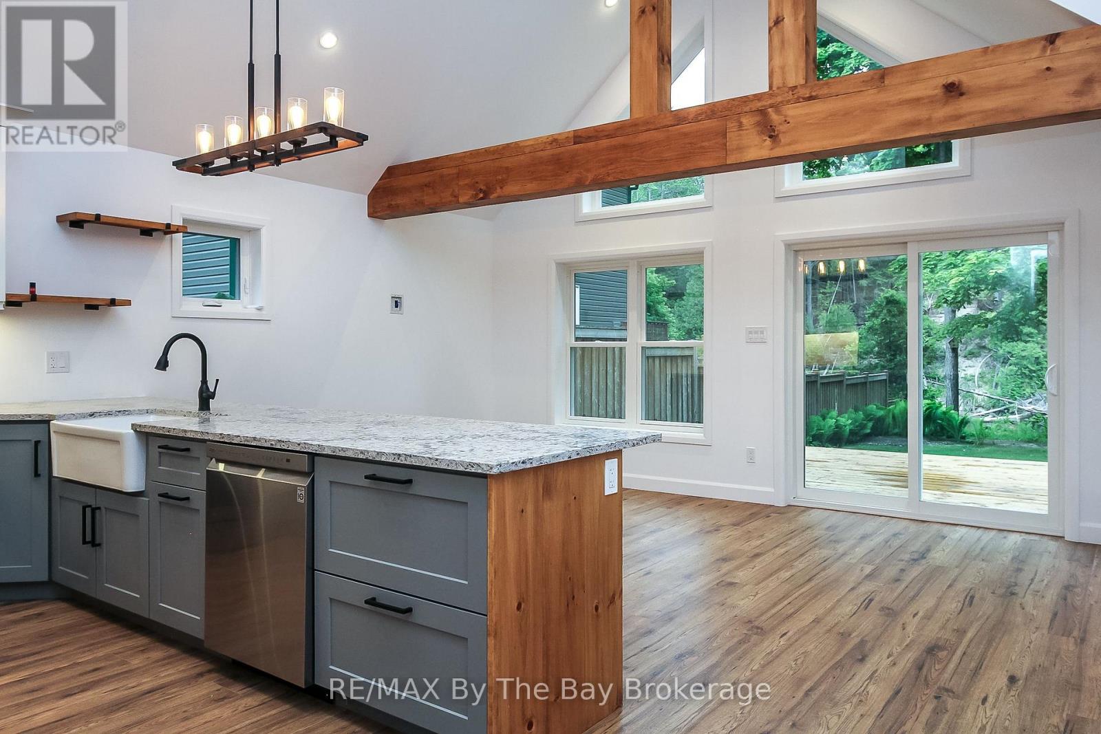 181 Knox Road E, Wasaga Beach, Ontario  L9Z 2T6 - Photo 19 - S12182108