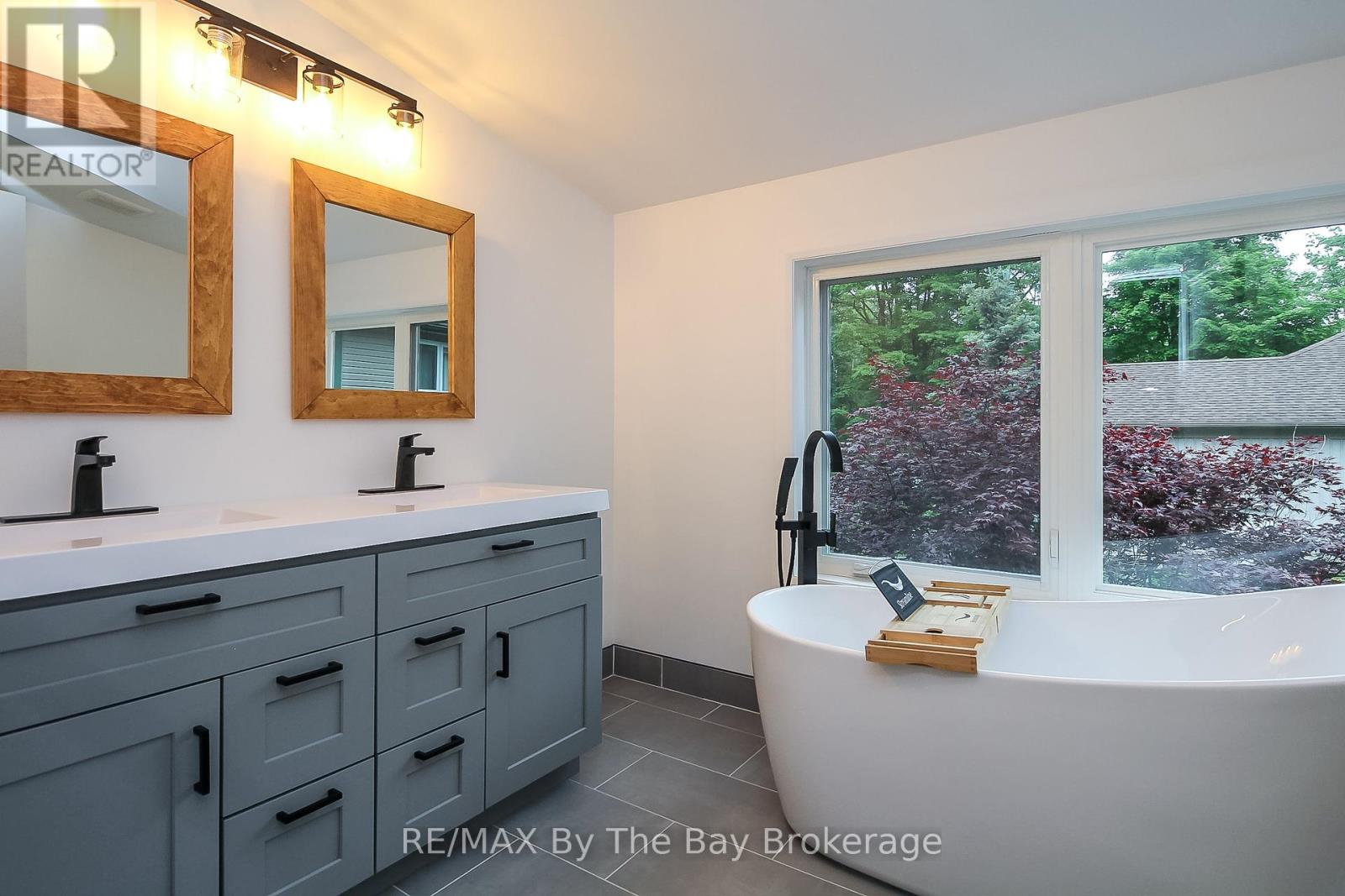181 Knox Road E, Wasaga Beach, Ontario  L9Z 2T6 - Photo 31 - S12182108