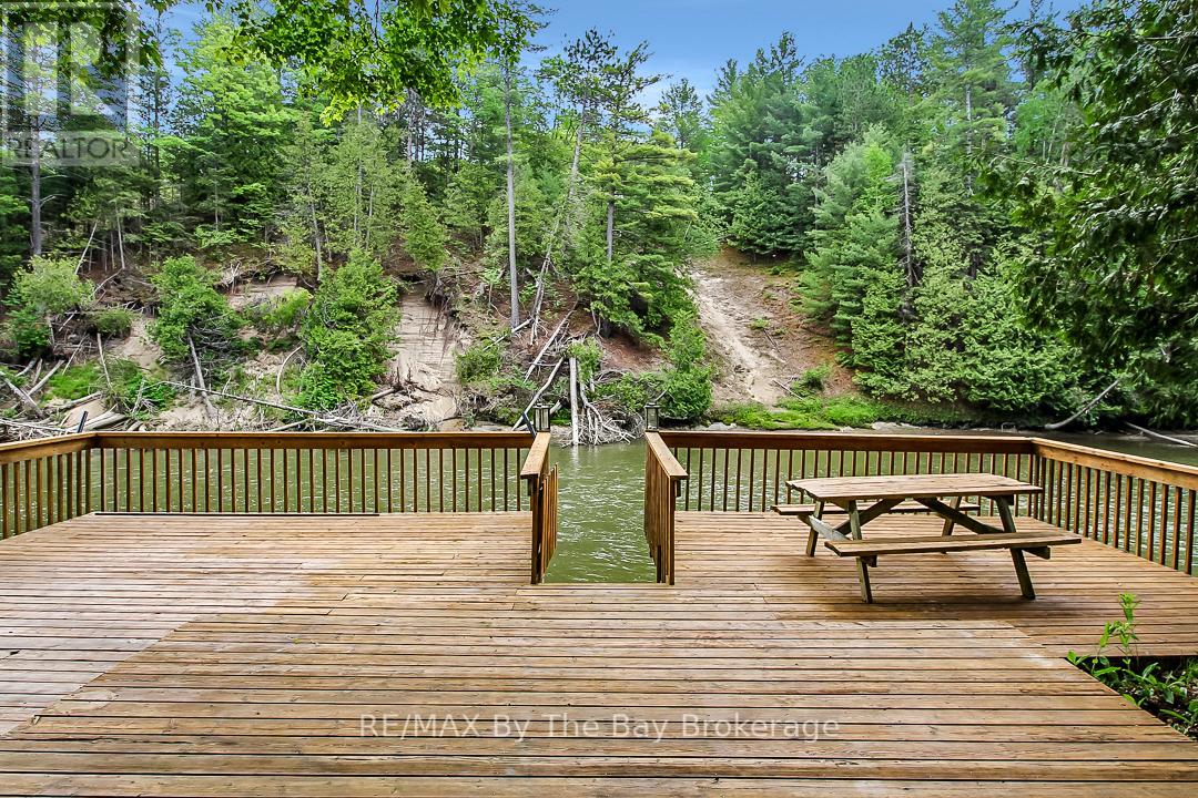 181 Knox Road E, Wasaga Beach, Ontario  L9Z 2T6 - Photo 40 - S12182108