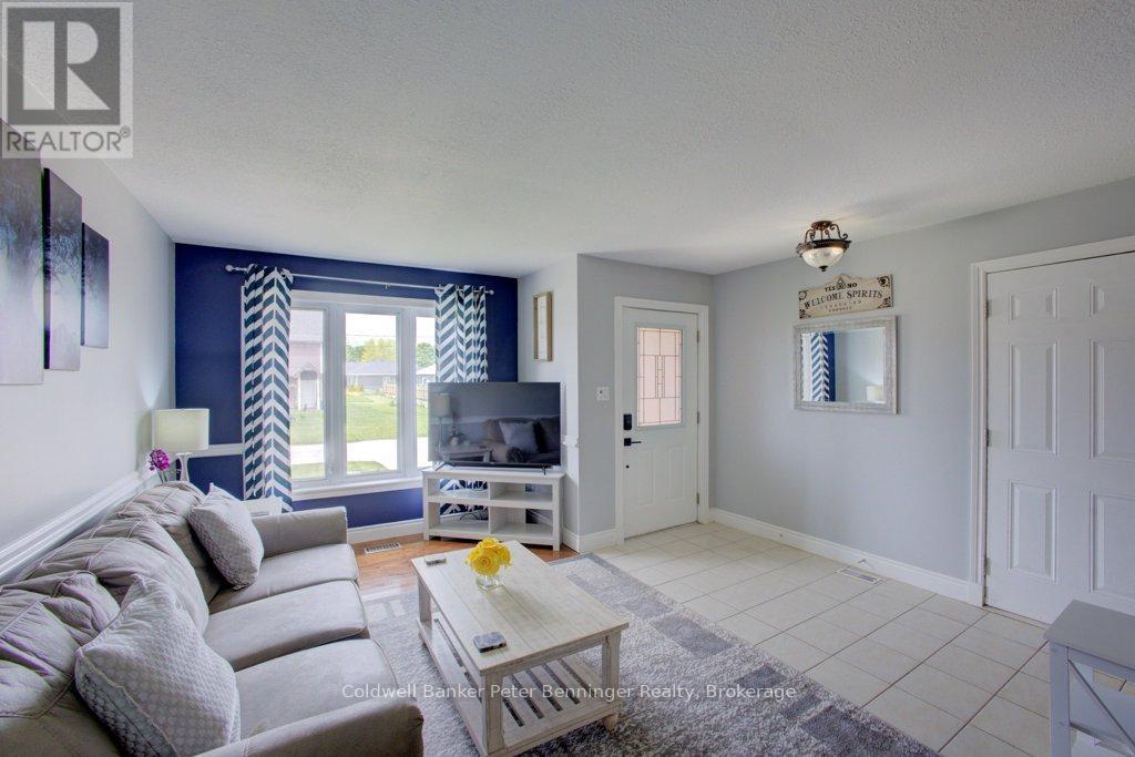 181 Balaklava Street, Arran-Elderslie, Ontario  N0G 2N0 - Photo 7 - X12182063