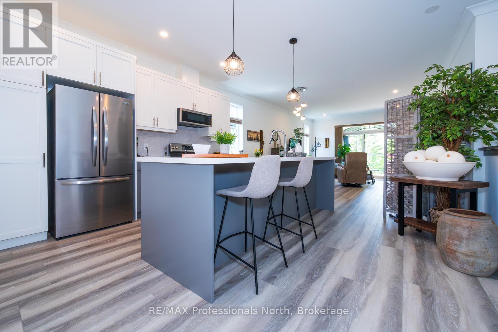 37 Jack Street, Huntsville, Ontario  P1H 0G4 - Photo 11 - X12182222