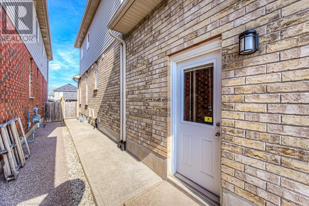 950 Pebblecreek Court, Kitchener, Ontario  N2A 0C5 - Photo 37 - 40735224