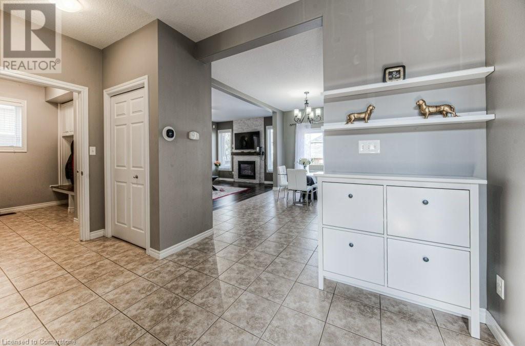 950 Pebblecreek Court, Kitchener, Ontario  N2A 0C5 - Photo 7 - 40735224