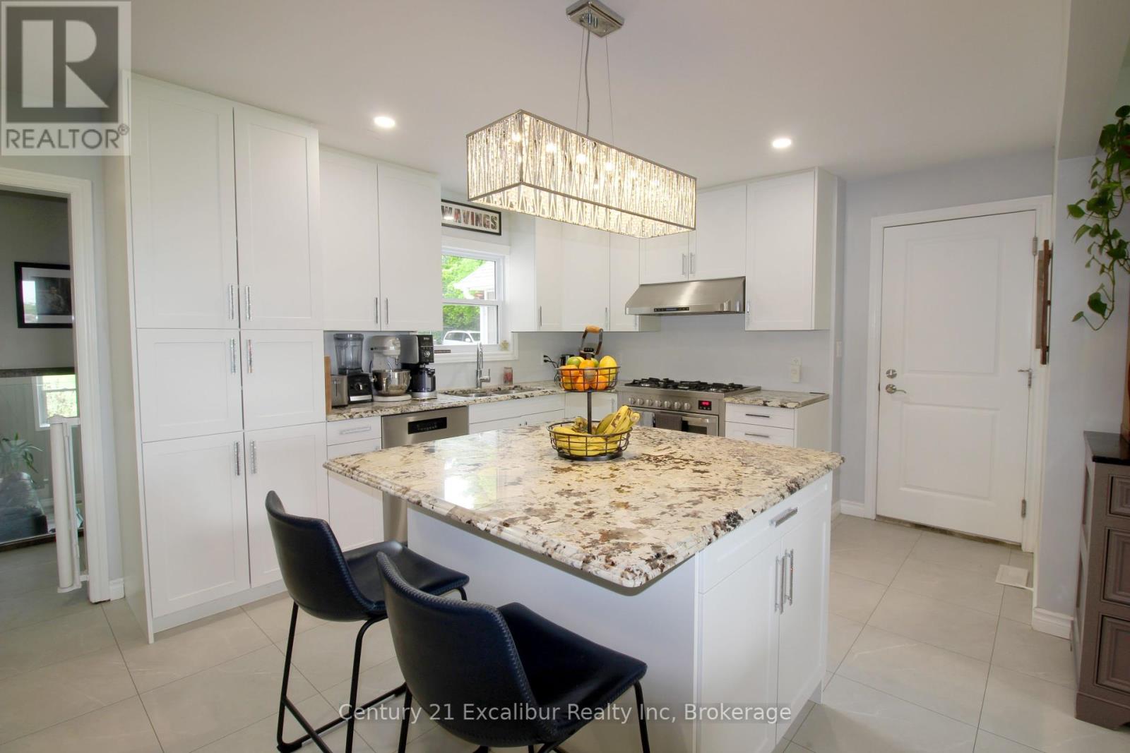 8043 Eramosa Garafraxa Tl, Centre Wellington, Ontario  N1M 2W5 - Photo 21 - X12182396