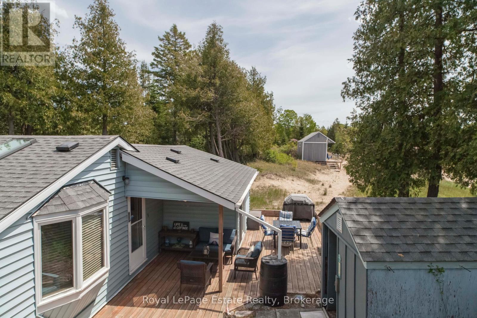 37 Sog Je Wa Sa Drive, Native Leased Lands, Ontario  N0H 2G0 - Photo 2 - X12182491