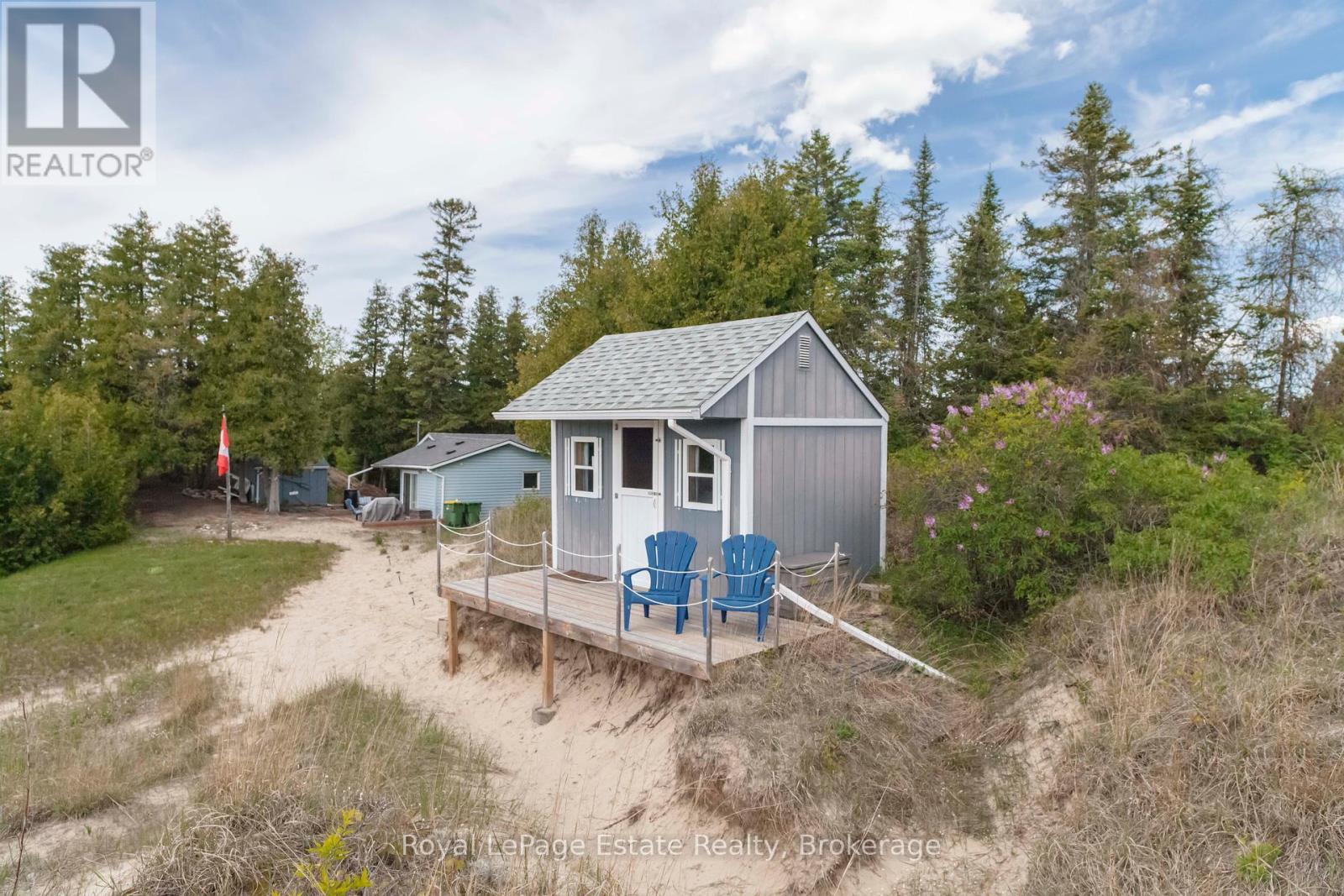 37 Sog Je Wa Sa Drive, Native Leased Lands, Ontario  N0H 2G0 - Photo 3 - X12182491