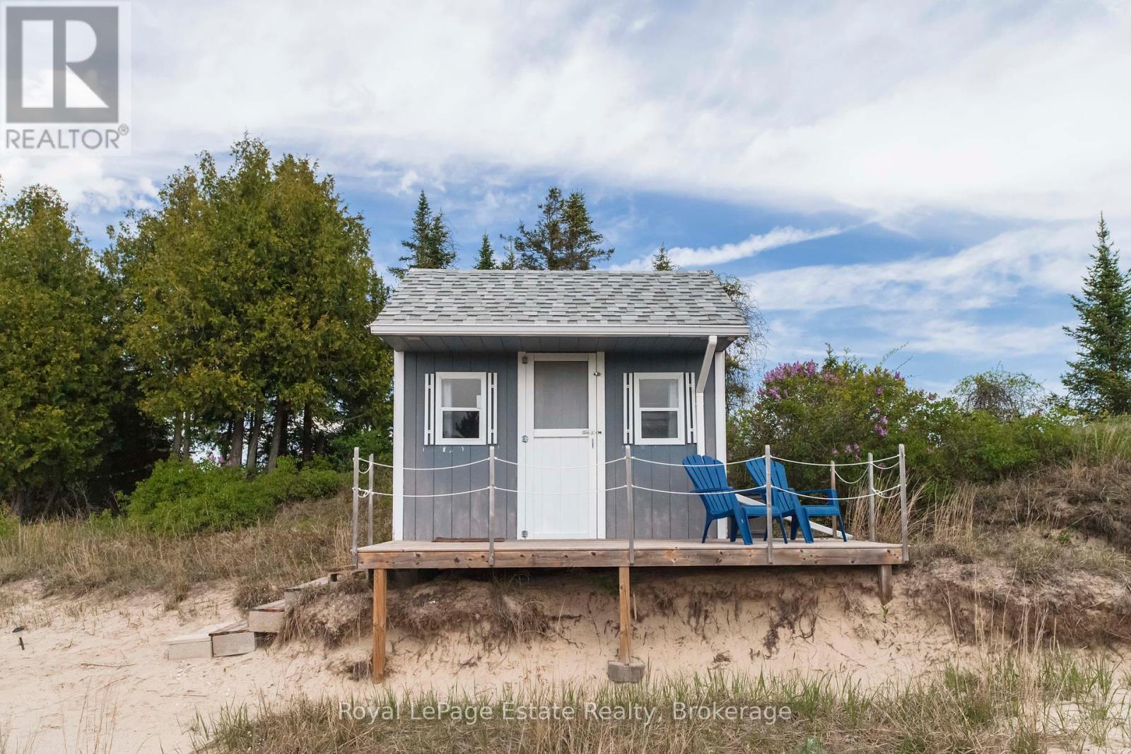 37 Sog Je Wa Sa Drive, Native Leased Lands, Ontario  N0H 2G0 - Photo 31 - X12182491