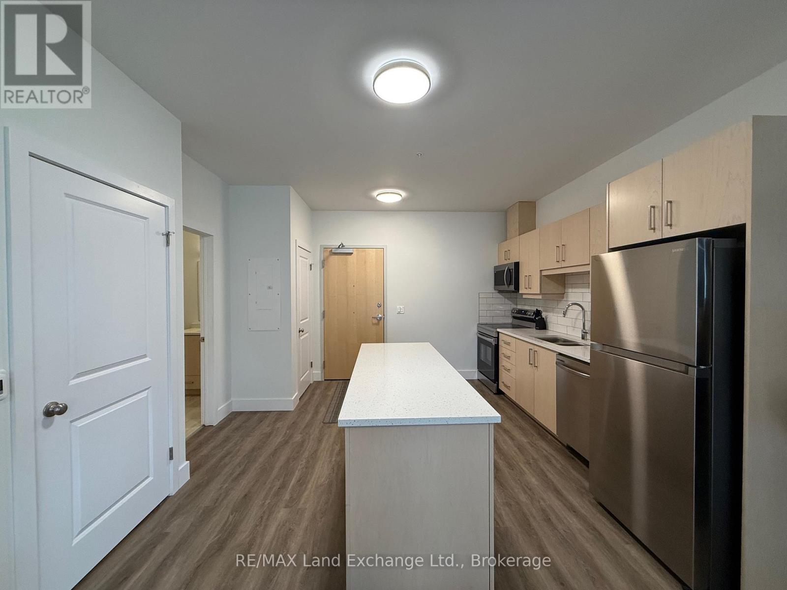 Unit 106 - 620 Philip Place, Kincardine, Ontario  N2Z 0H6 - Photo 6 - X12182493