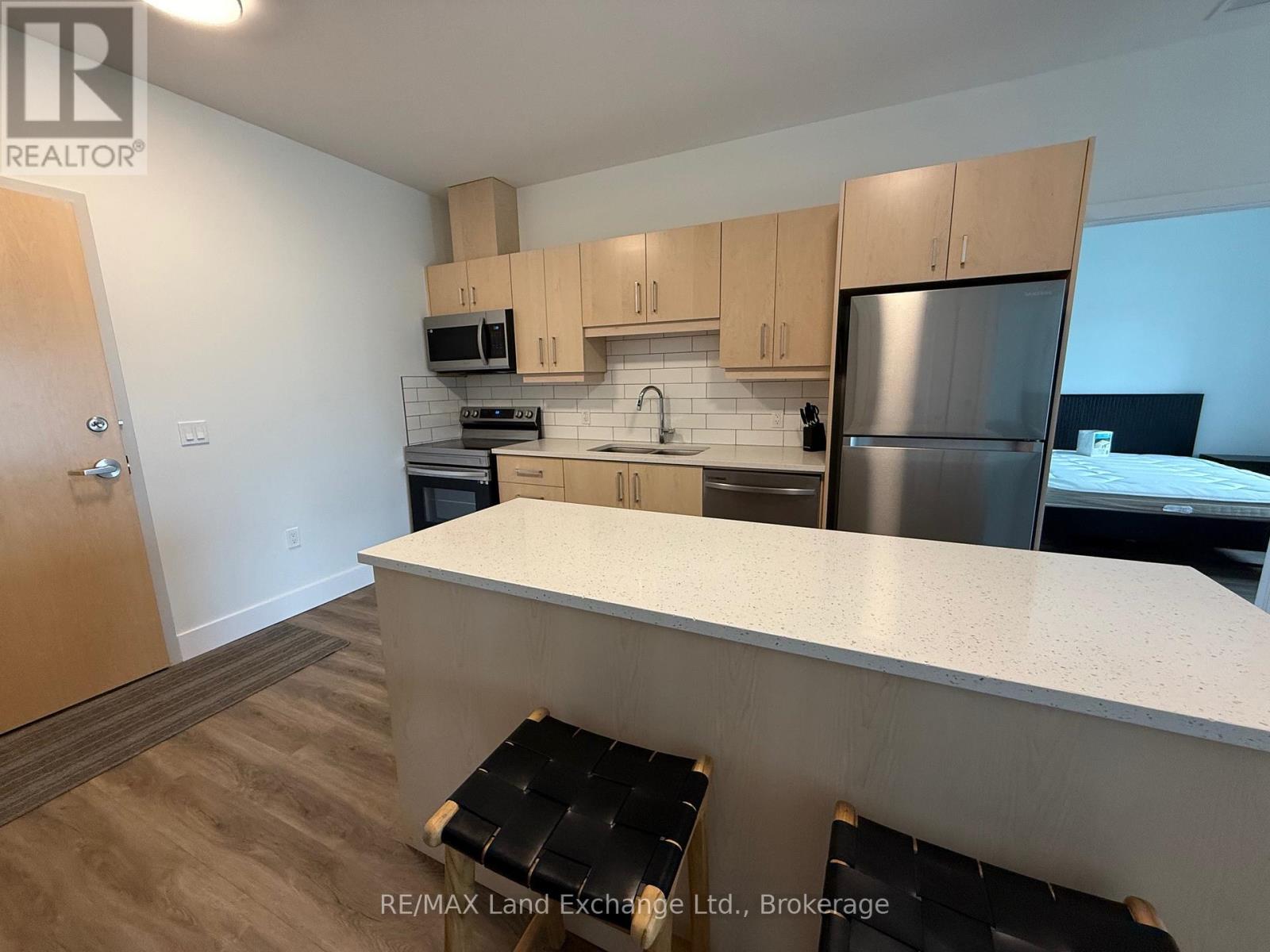 Unit 106 - 620 Philip Place, Kincardine, Ontario  N2Z 0H6 - Photo 7 - X12182493