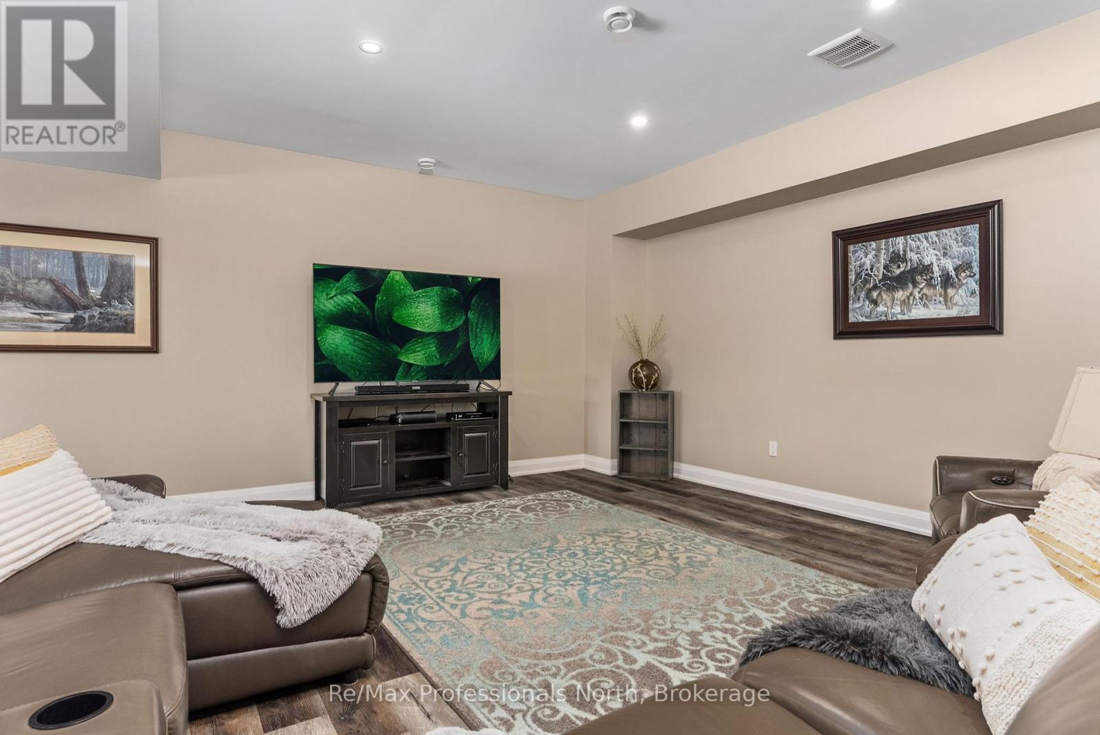 1076 Xavier Street, Gravenhurst, Ontario  P0E 1G0 - Photo 35 - X12182525