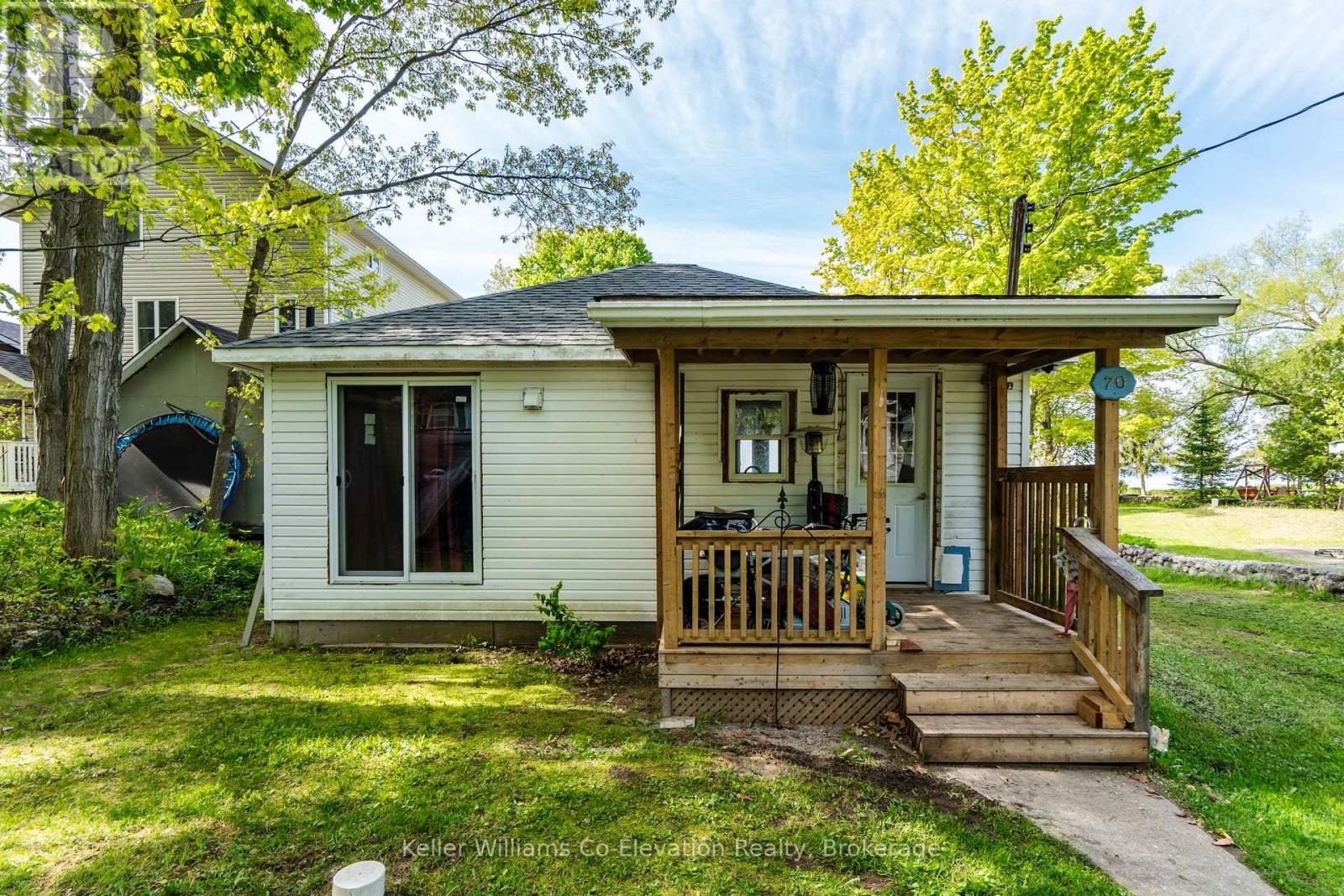 70 Wahnekewening Drive, Tiny, Ontario  L9M 0N3 - Photo 10 - S12182672