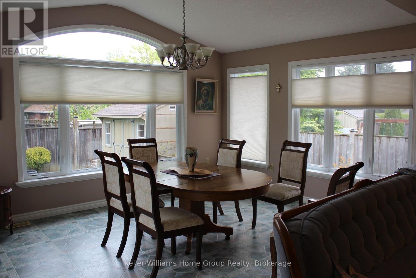 72 Stanley Crescent, Centre Wellington, Ontario  N0B 1S0 - Photo 10 - X12182645