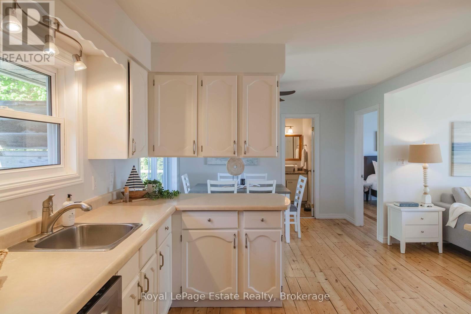 35 Sauble Falls Road, South Bruce Peninsula, Ontario  N0H 2G0 - Photo 33 - X12182912