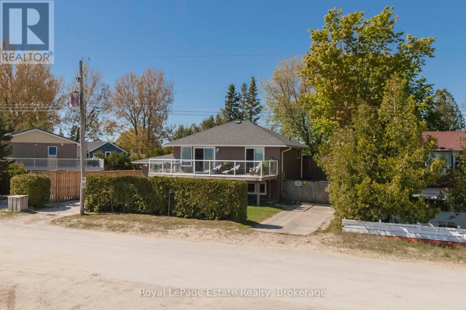 35 Sauble Falls Road, South Bruce Peninsula, Ontario  N0H 2G0 - Photo 4 - X12182912