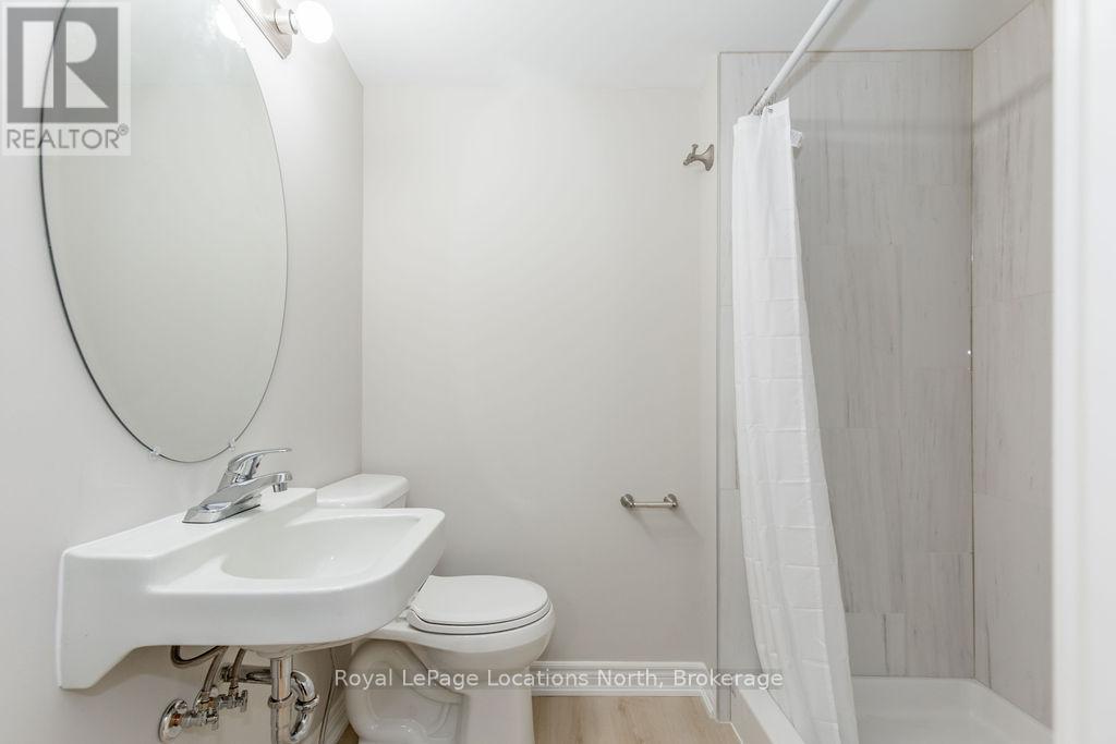38 Laidlaw Street, Wasaga Beach, Ontario  L9Z 2L2 - Photo 12 - S12183002