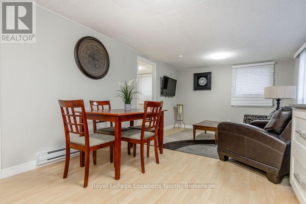38 Laidlaw Street, Wasaga Beach, Ontario  L9Z 2L2 - Photo 7 - S12183002