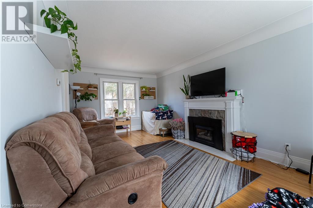 374 Weber Street E, Kitchener, Ontario  N2H 1G5 - Photo 7 - 40735401