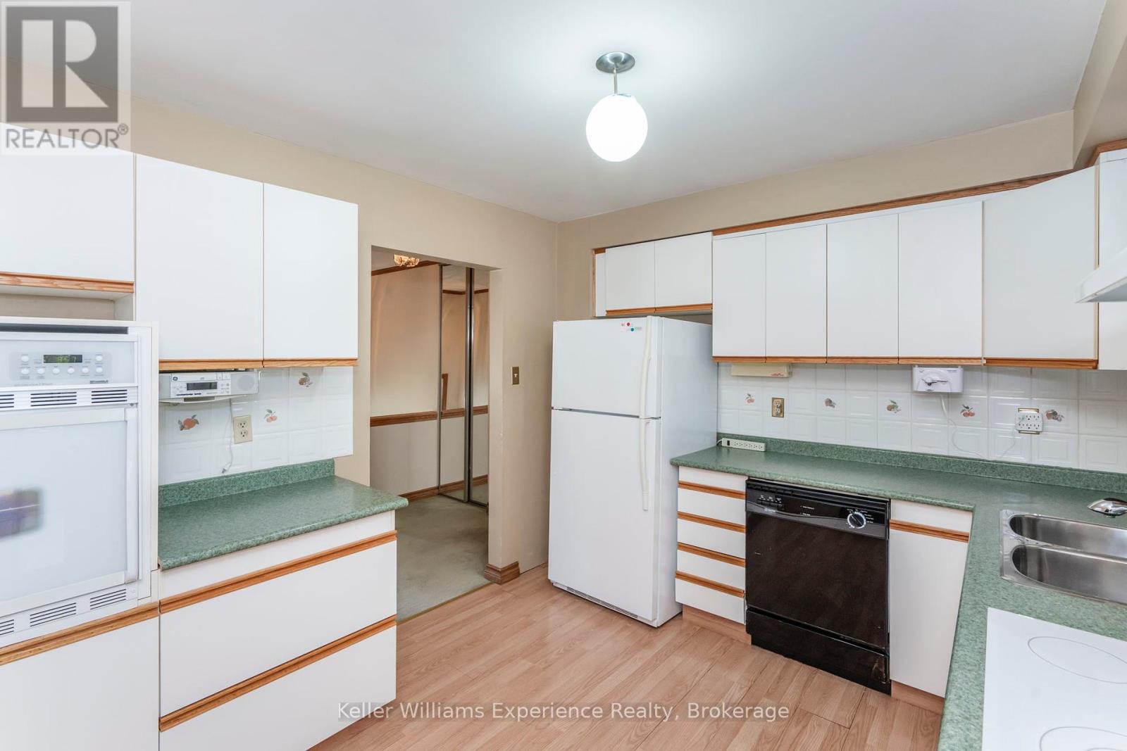 309 Lescaut Road, Midland, Ontario  L4R 4R6 - Photo 6 - S12183110