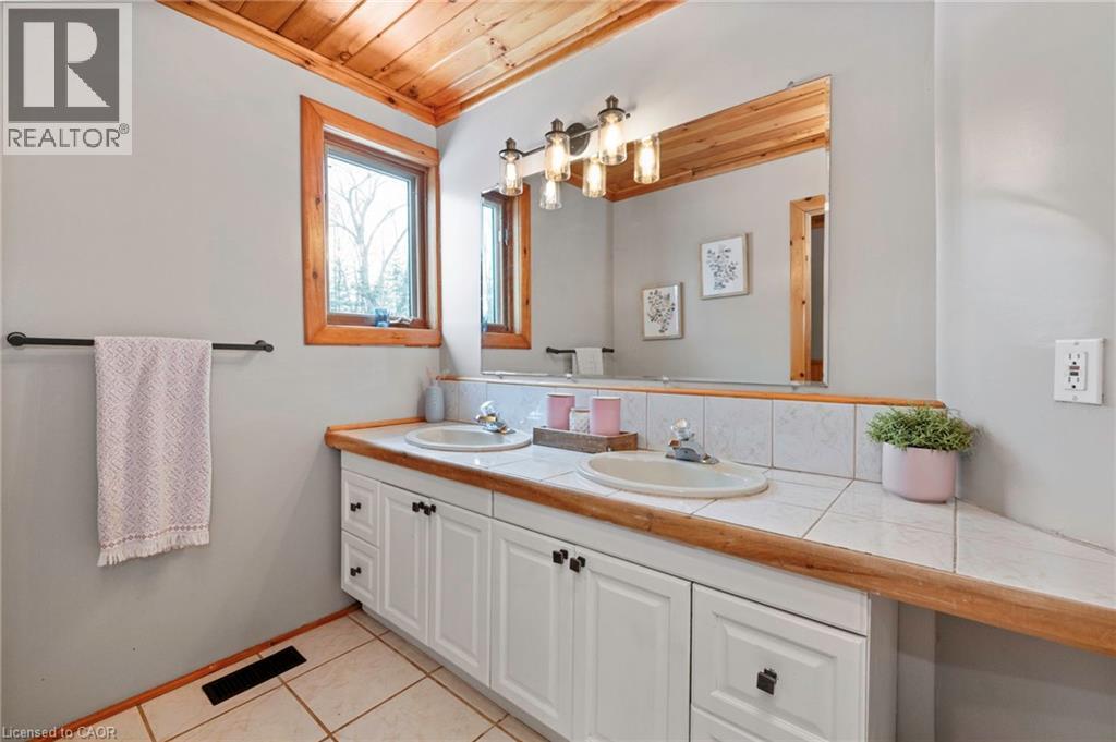 239 Old Government Road, Emsdale, Ontario  P0A 1J0 - Photo 38 - 40733073