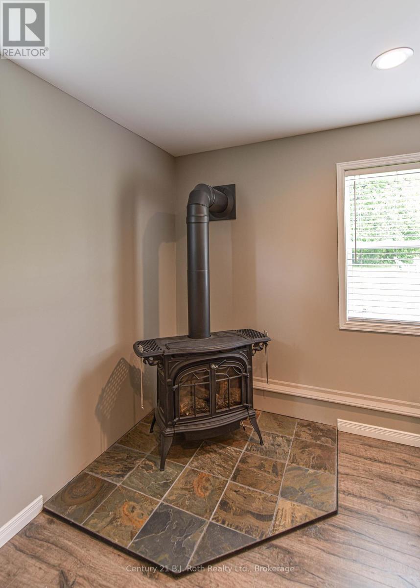 3516 Kirkfield Road, Kawartha Lakes, Ontario  L0K 1W0 - Photo 33 - X12183246