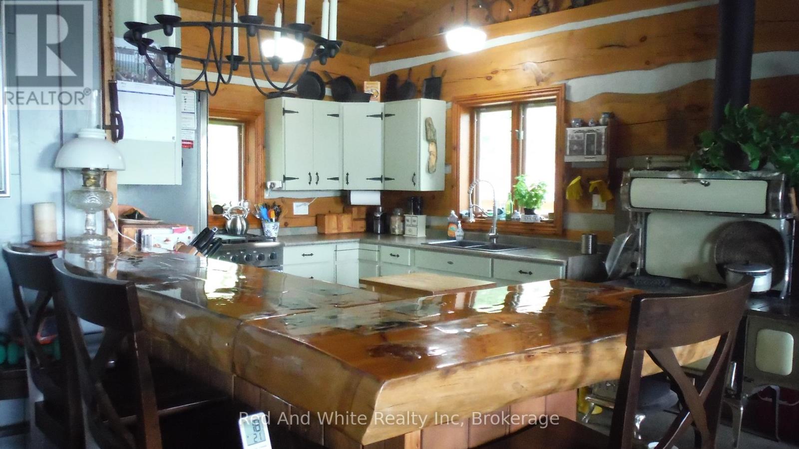 3491a Axe Lake Road, Mcmurrich/monteith, Ontario  P0A 1Y0 - Photo 11 - X12183309