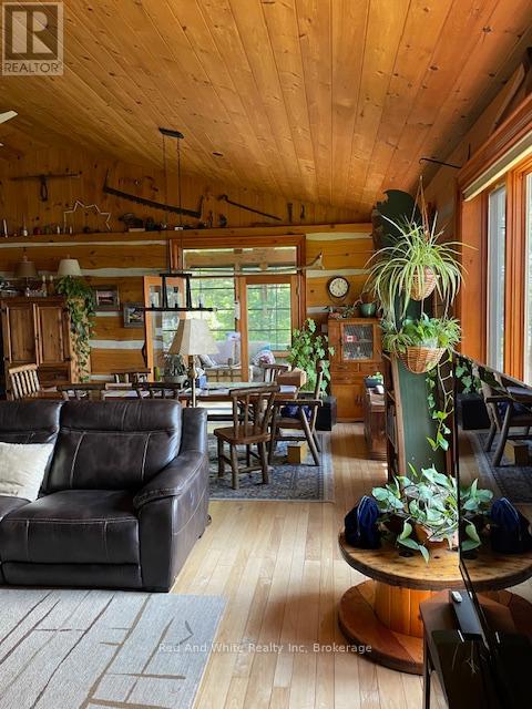 3491a Axe Lake Road, Mcmurrich/monteith, Ontario  P0A 1Y0 - Photo 16 - X12183309