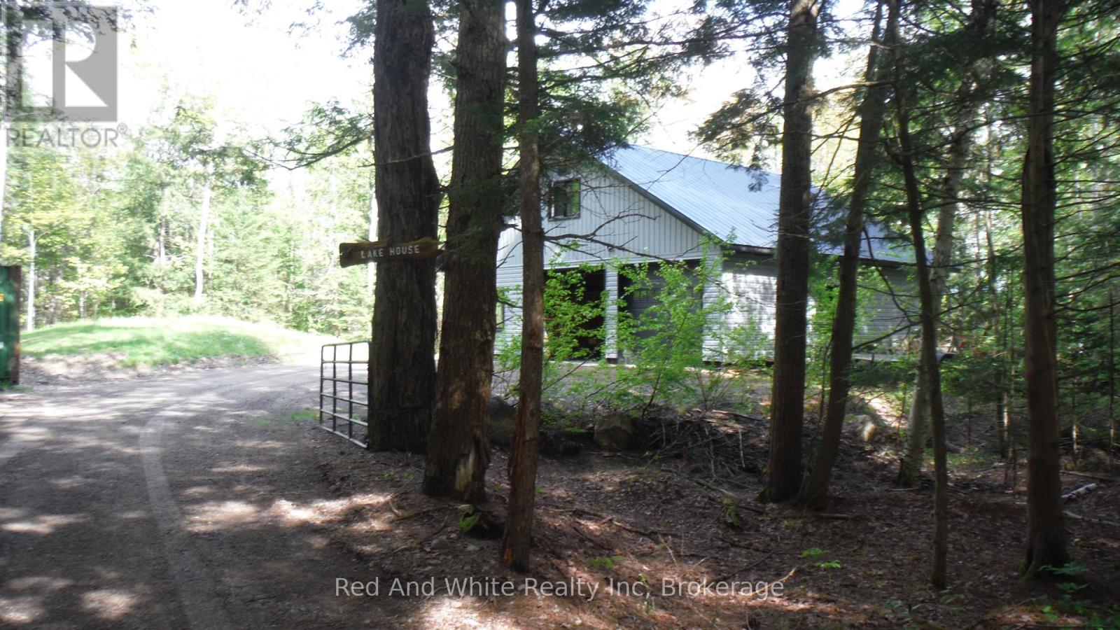 3491a Axe Lake Road, Mcmurrich/monteith, Ontario  P0A 1Y0 - Photo 4 - X12183309