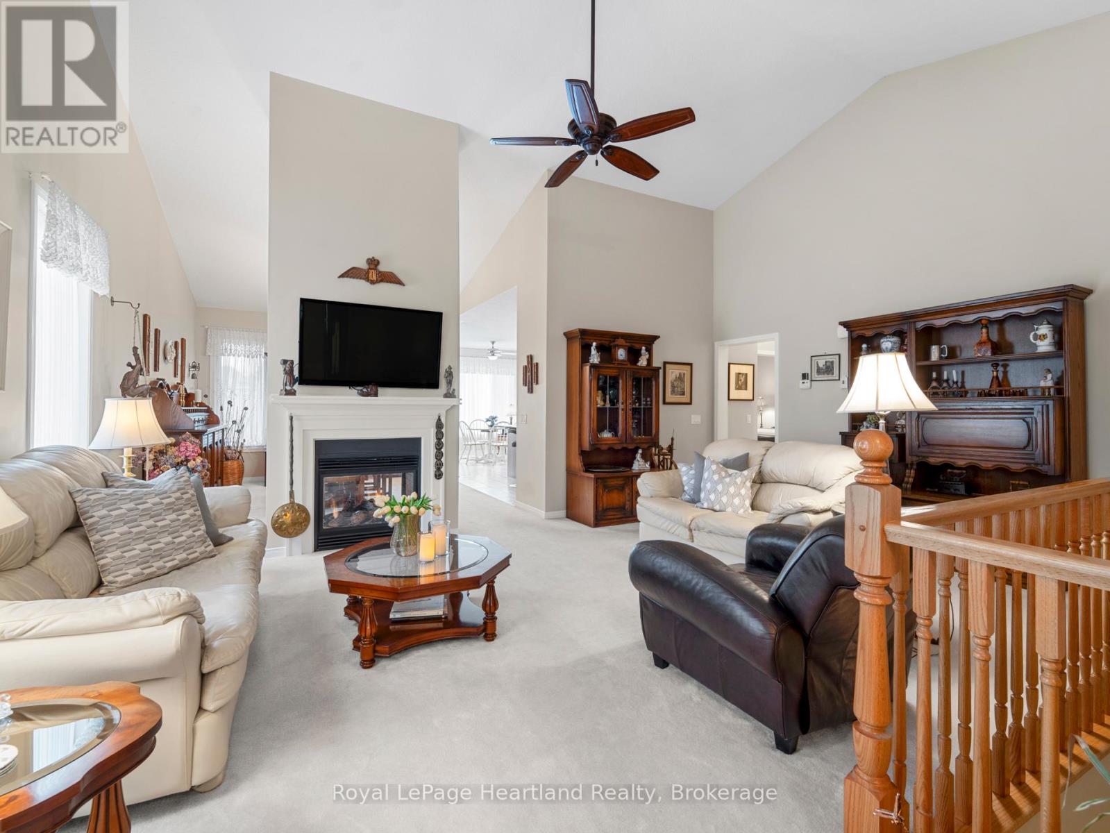 23 Stornoway Crescent, Huron East, Ontario  N0K 1W0 - Photo 3 - X12183367
