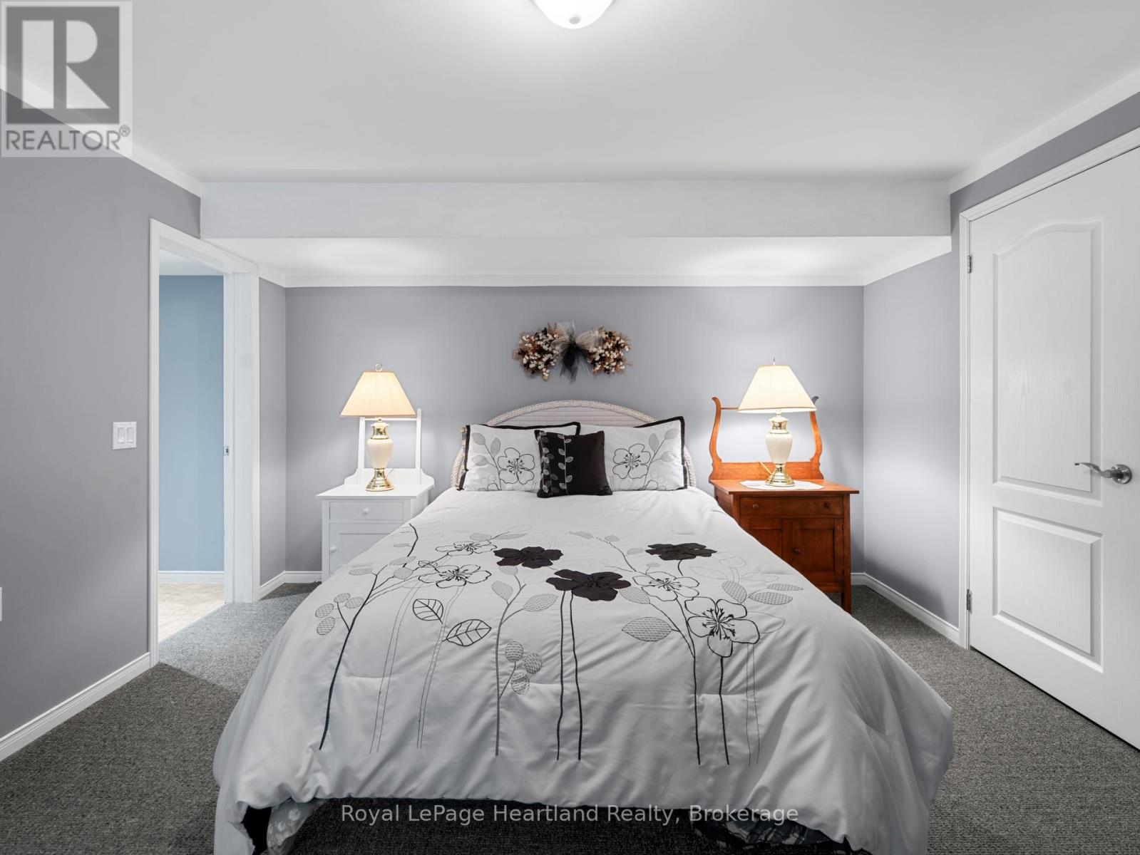 23 Stornoway Crescent, Huron East, Ontario  N0K 1W0 - Photo 33 - X12183367