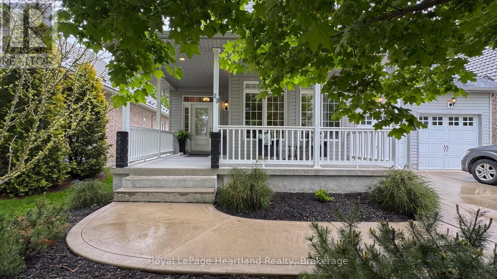 23 Stornoway Crescent, Huron East, Ontario  N0K 1W0 - Photo 47 - X12183367