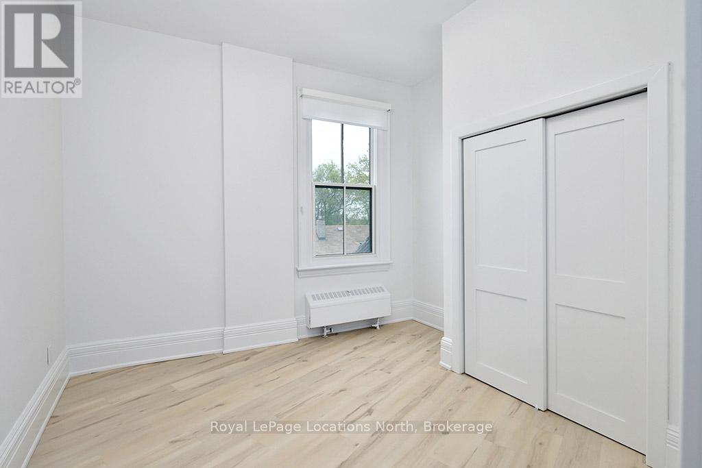 1 Bruce Street N, Blue Mountains, Ontario  N0H 2P0 - Photo 27 - X12183539