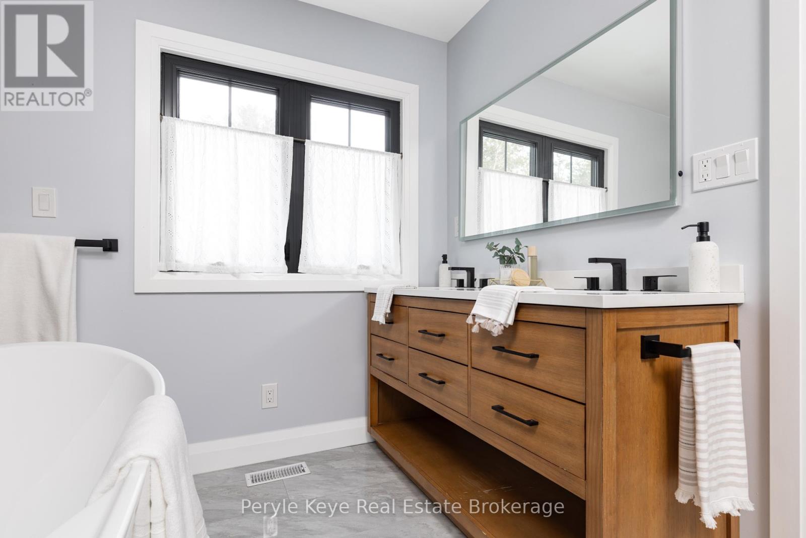 38 Andrea Drive, Bracebridge, Ontario  P1L 1C5 - Photo 33 - X12183571