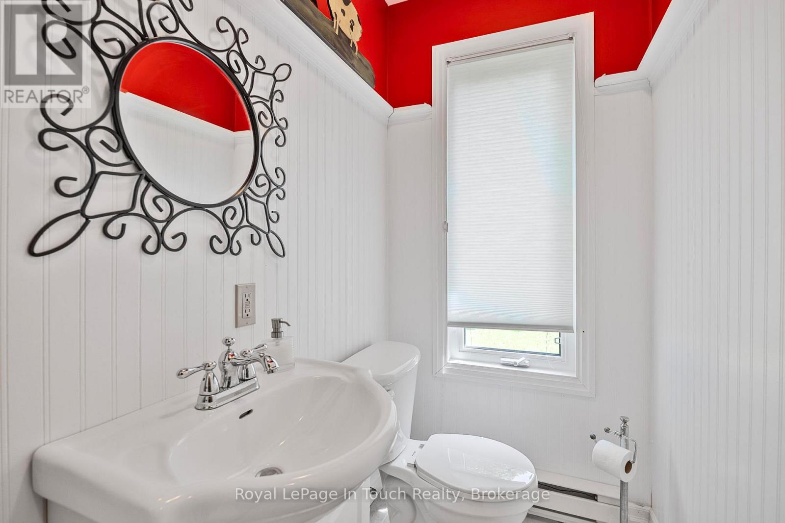 726 Pennorth Drive, Tiny, Ontario  L0L 2J0 - Photo 17 - S12183589