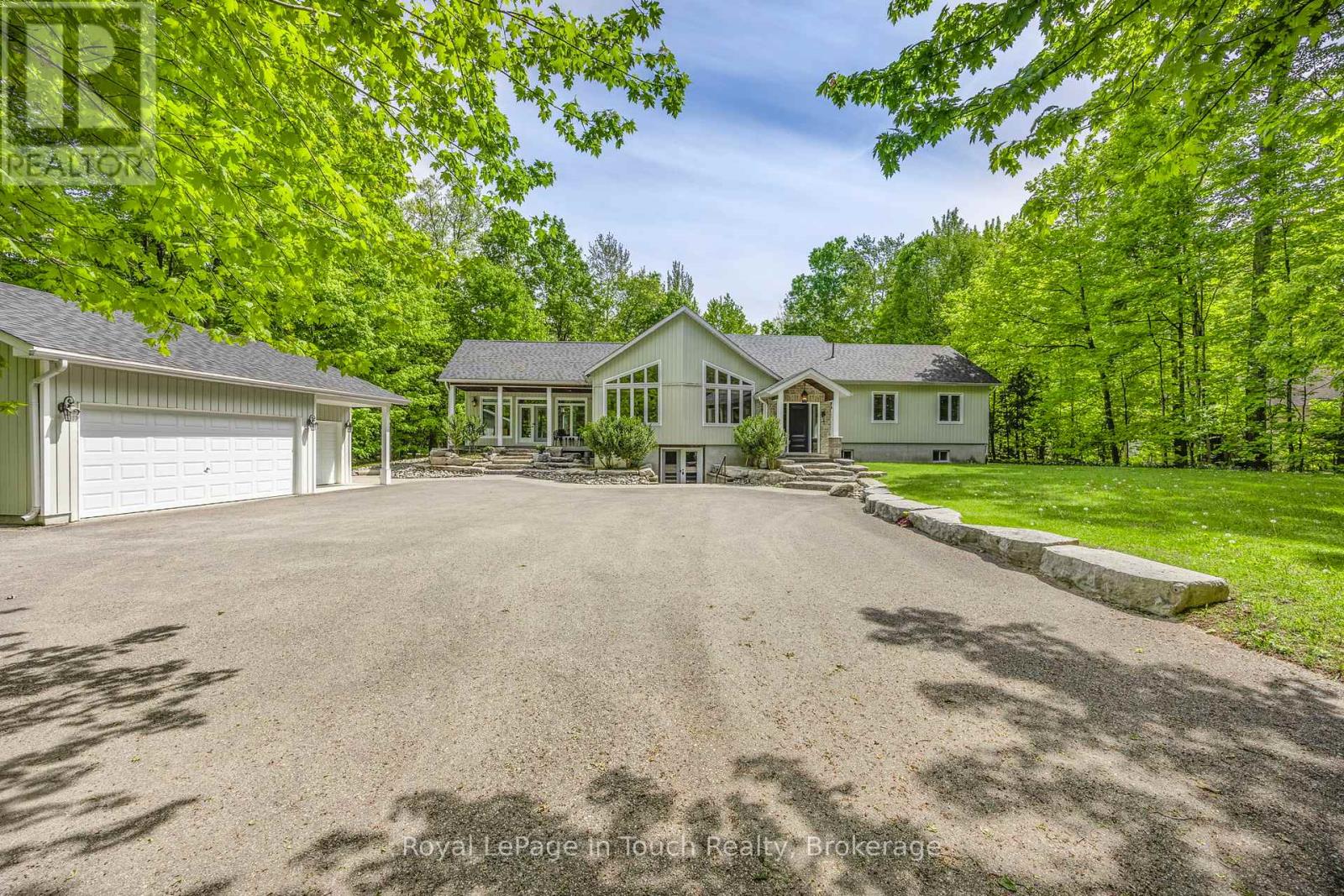 726 Pennorth Drive, Tiny, Ontario  L0L 2J0 - Photo 34 - S12183589