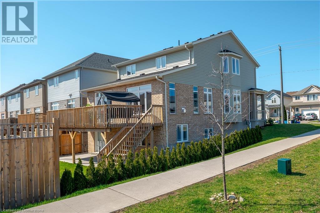 1518 Old Zeller Drive, Kitchener, Ontario  N2A 0H3 - Photo 2 - 40733355